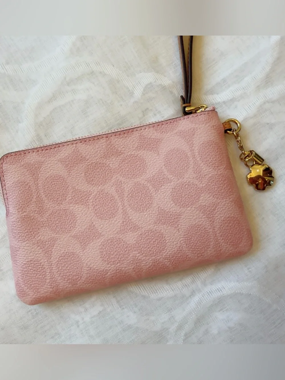 NWT COACH Corner Zip Wristlet In Signature Canvas With Flower Charm